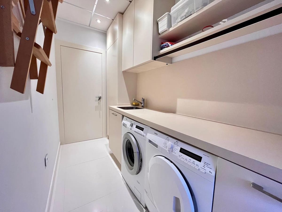 4 chambre Villa/Maison à vendre à Cabo Roig avec piscine garage - 990 000 € (Ref: 9800326)