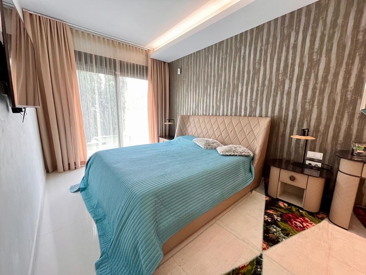 4 chambre Villa/Maison à vendre à Cabo Roig avec piscine garage - 990 000 € (Ref: 9800326)