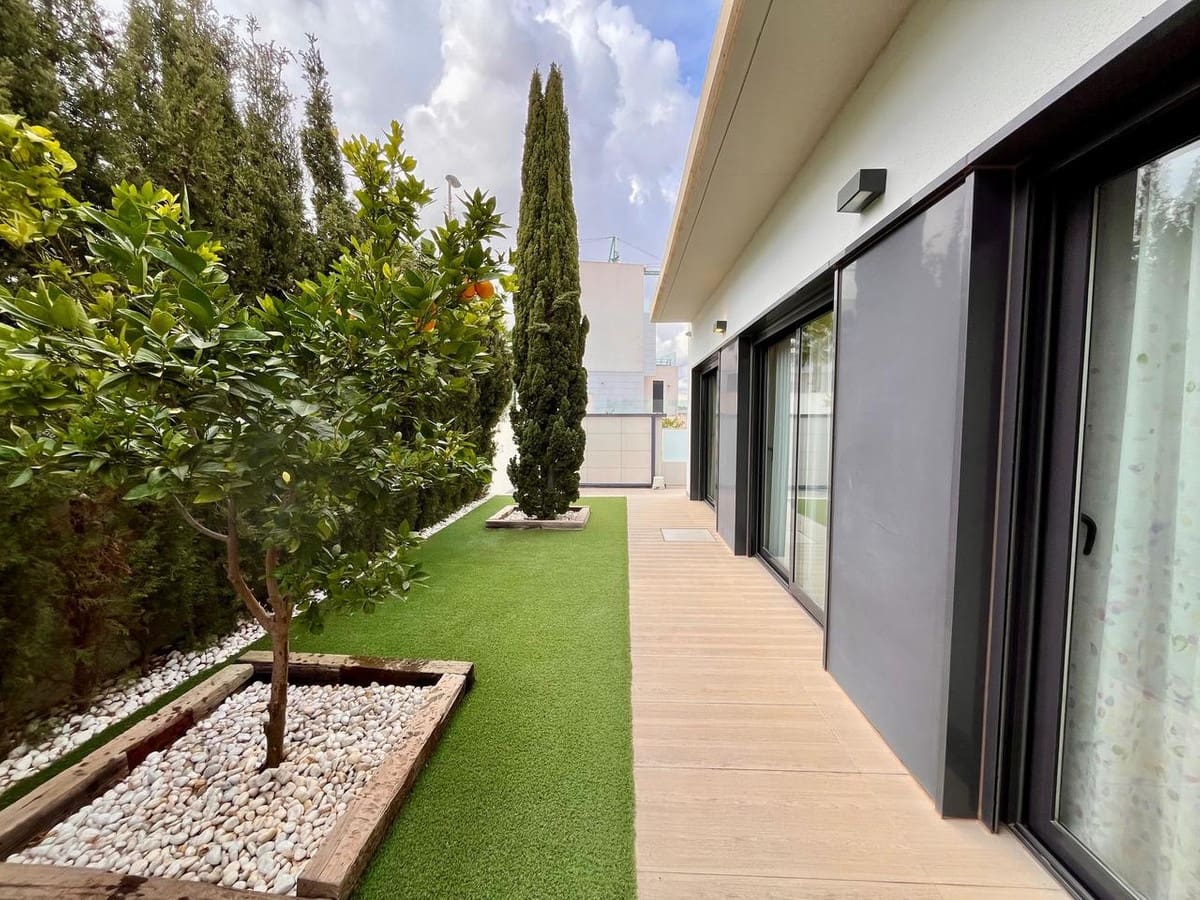 4 chambre Villa/Maison à vendre à Cabo Roig avec piscine garage - 990 000 € (Ref: 9800326)