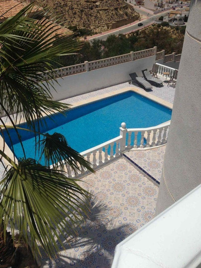 7 camera da letto Villa in vendita in La Marquesa con piscina - 525.000 € (Rif: 9801005)