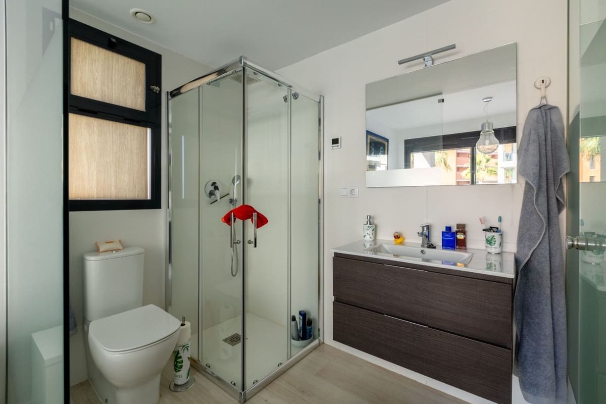 2 slaapkamer Appartement te koop in Villamartin met zwembad - € 225.000 (Ref: 9801006)