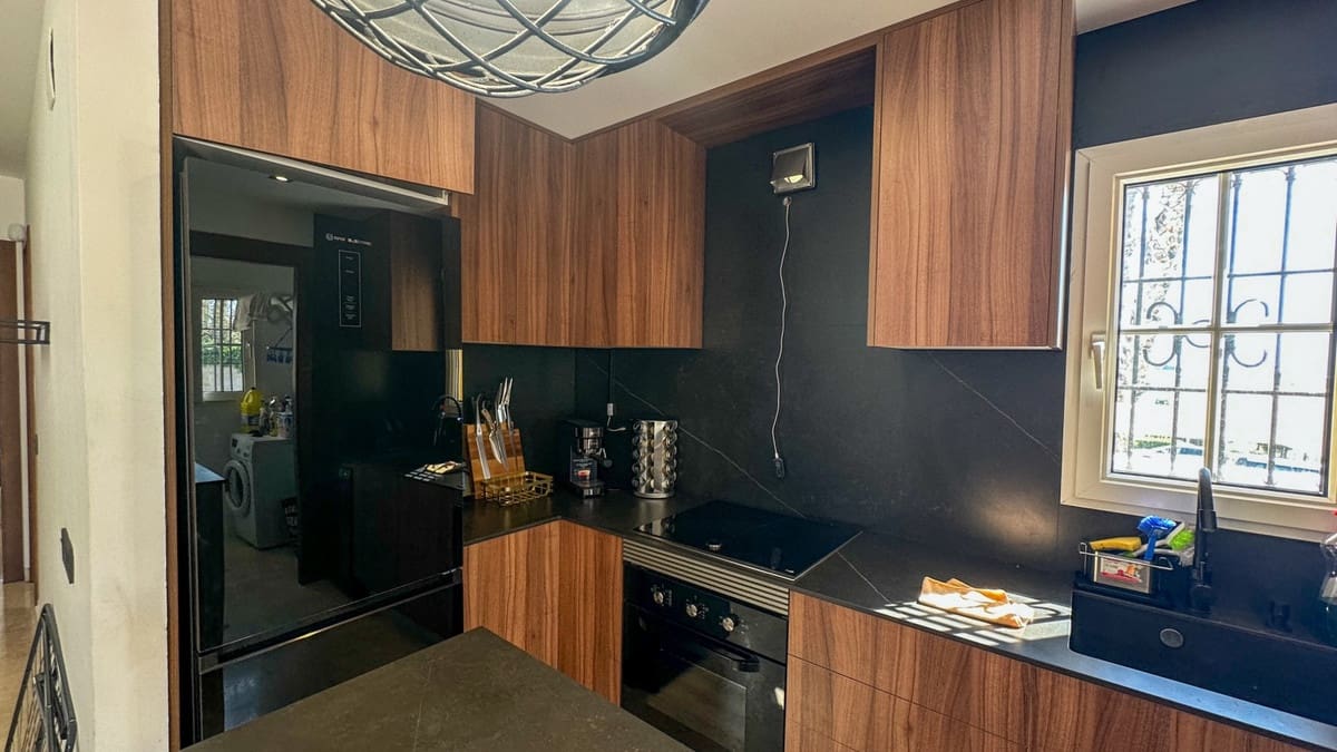 3 soverom Hus til salgs i Villamartin med svømmebasseng garasje - € 319 000 (Ref: 9801009)