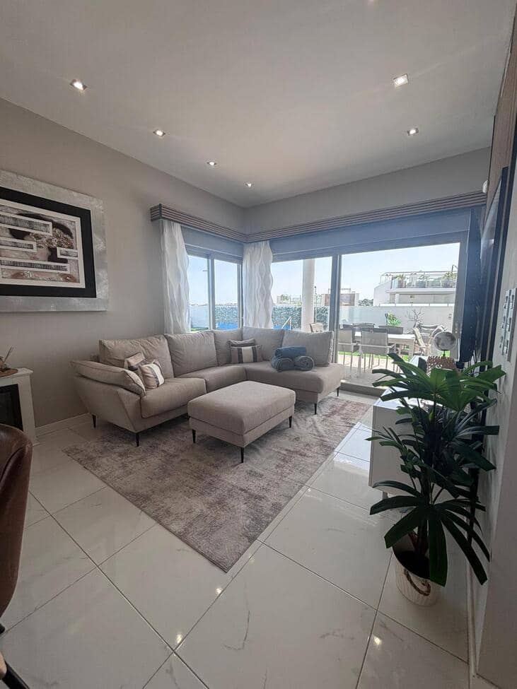 Chalet de 5 habitaciones en Villamartin en venta con piscina garaje - 699.000 € (Ref: 9804060)