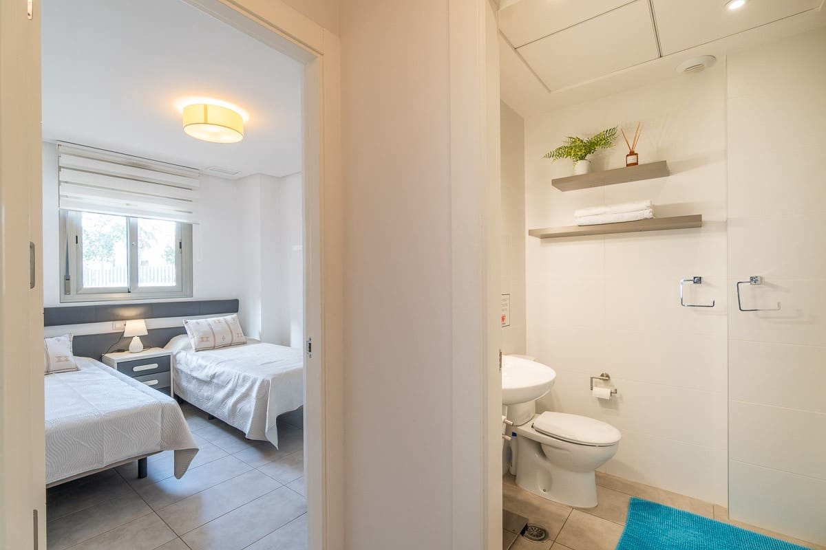 Apartamento de 2 habitaciones en Villamartin en venta con piscina garaje - 220.000 € (Ref: 9804062)