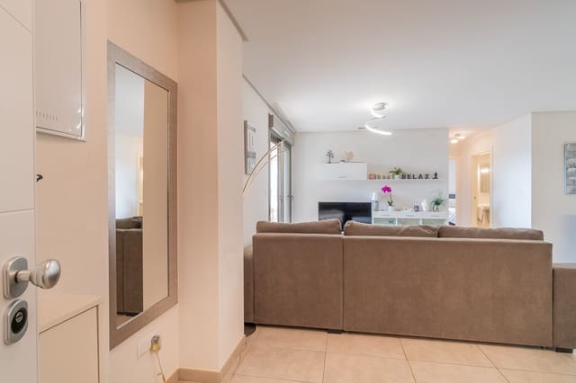 Apartamento de 2 habitaciones en Villamartin, Orihuela en venta con piscina garaje - 220.000 € (Ref: 9804062)