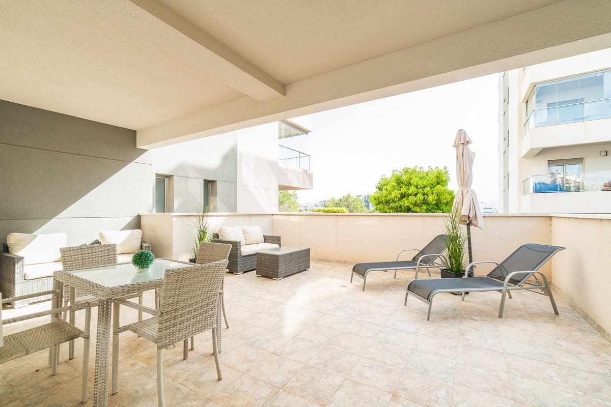 Apartamento de 2 habitaciones en Villamartin en venta con piscina garaje - 220.000 € (Ref: 9804062)