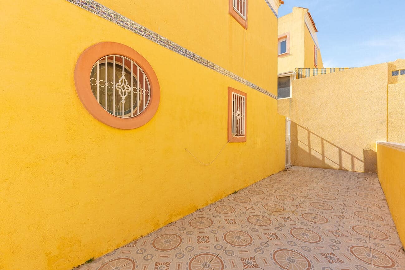 2 soveværelse Byhus til salg i Villamartin med swimmingpool - € 185.000 (Ref: 9805895)