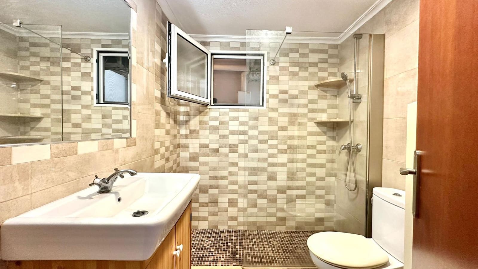 3 slaapkamer Appartement te koop in Torrevieja - € 159.900 (Ref: 9805898)