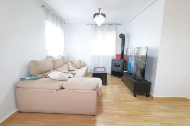 Casa de 3 habitaciones en El Chaparral - La Siesta - La Torreta, Torrevieja en venta con piscina - 228.000 € (Ref: 9805900)