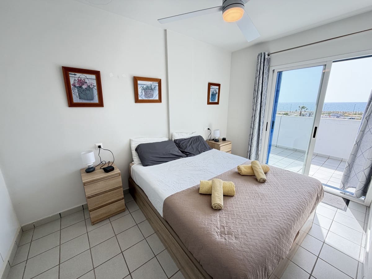 2 quarto Penthouse para venda em Playa Flamenca com piscina - 225 000 € (Ref: 9812498)