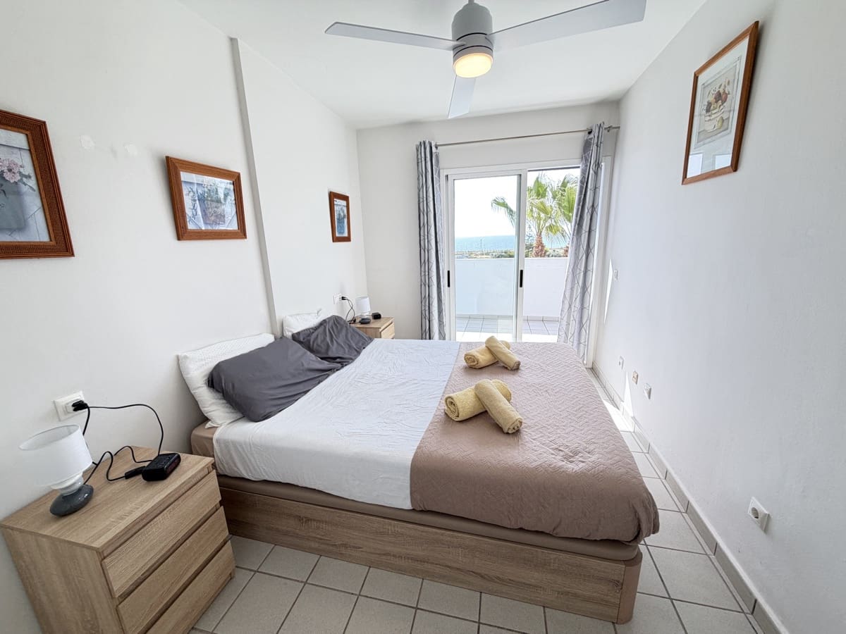 2 quarto Penthouse para venda em Playa Flamenca com piscina - 225 000 € (Ref: 9812498)