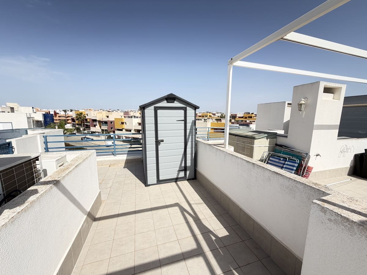 2 quarto Penthouse para venda em Playa Flamenca com piscina - 225 000 € (Ref: 9812498)