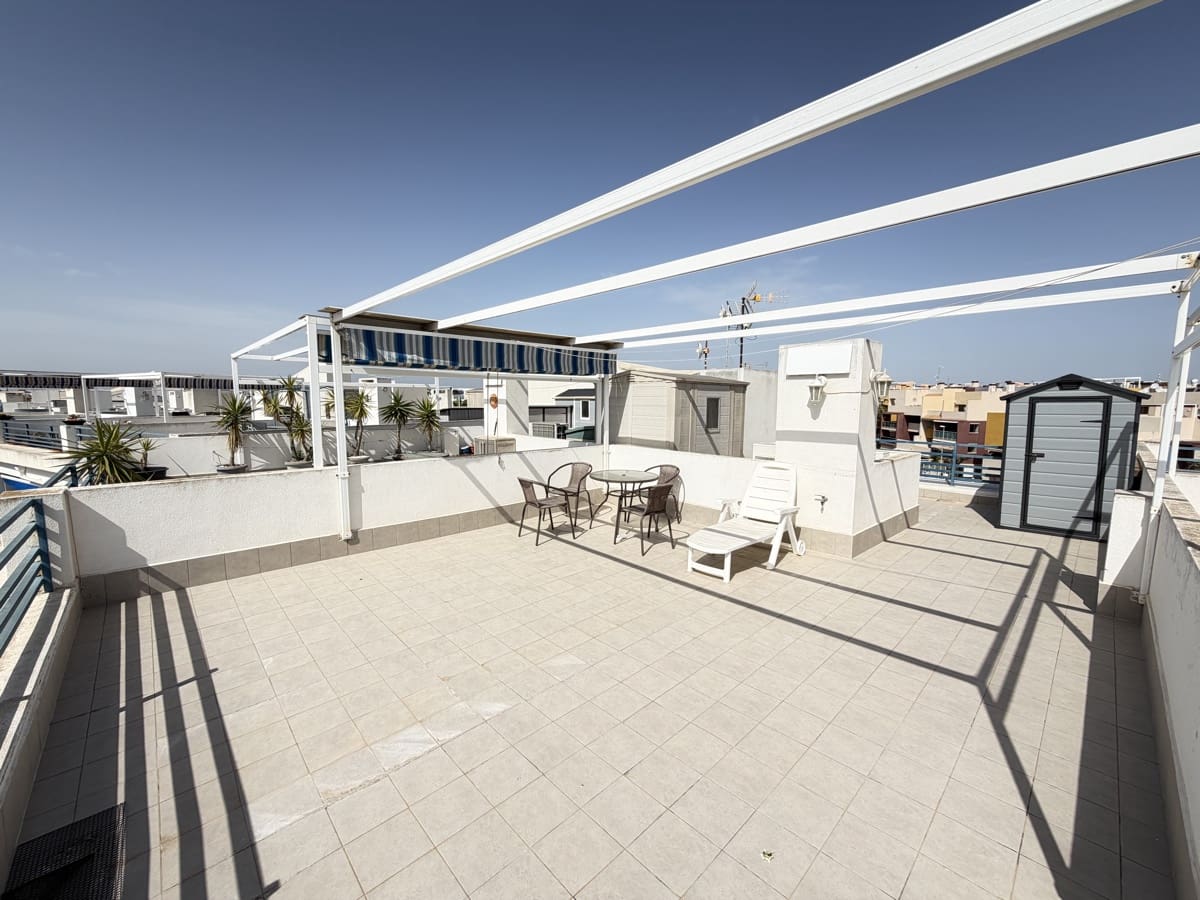 2 quarto Penthouse para venda em Playa Flamenca com piscina - 225 000 € (Ref: 9812498)