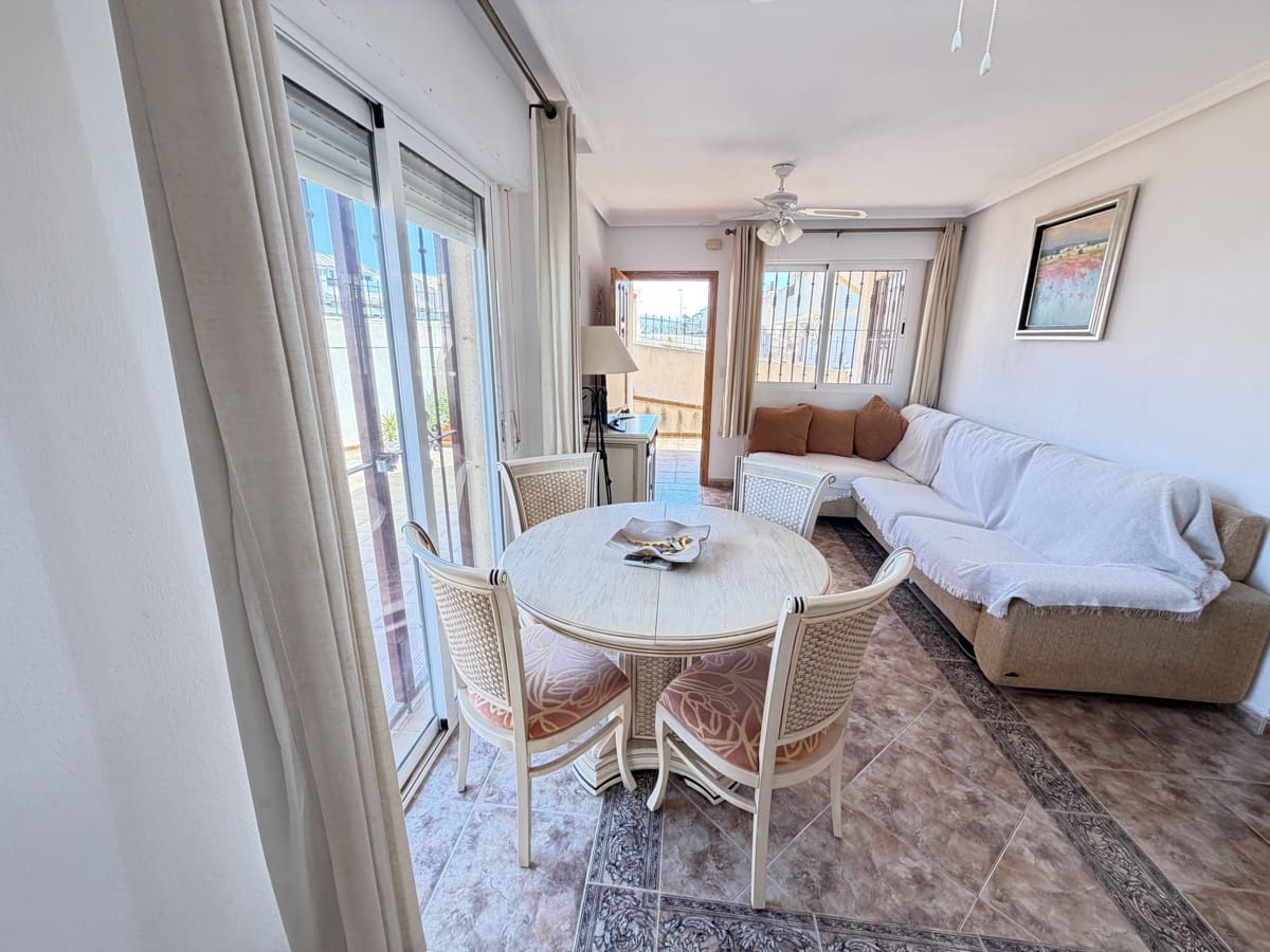 Apartamento de 2 habitaciones en La Zenia en venta con piscina - 199.999 € (Ref: 9812499)