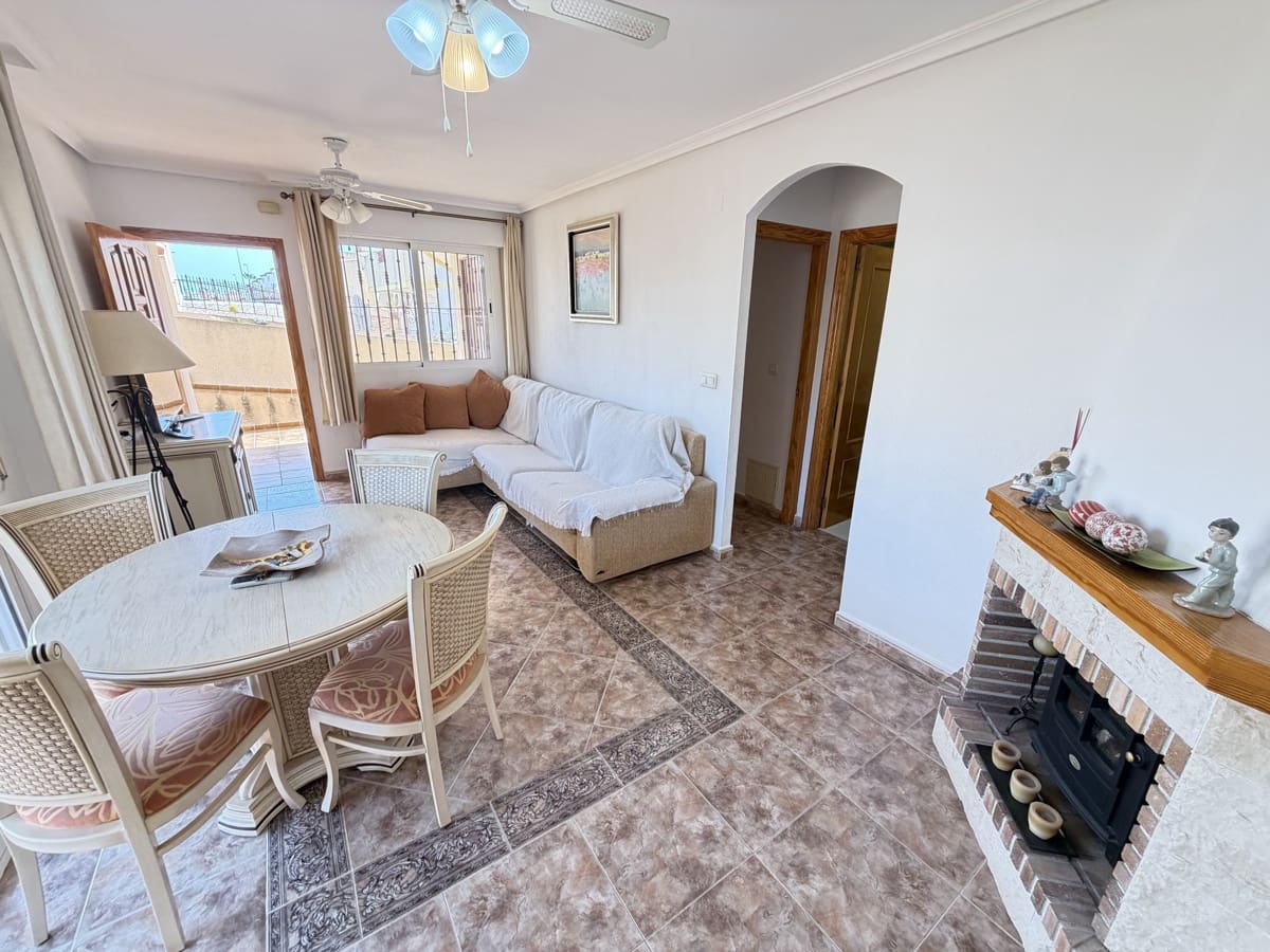 Apartamento de 2 habitaciones en La Zenia en venta con piscina - 199.999 € (Ref: 9812499)