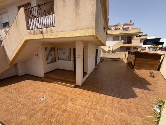 Apartamento de 2 habitaciones en La Zenia, Orihuela en venta con piscina - 199.999 € (Ref: 9812499)