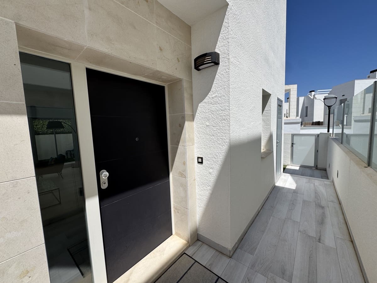 4 camera da letto Villa in vendita in Cabo Roig con piscina - 635.000 € (Rif: 9812500)