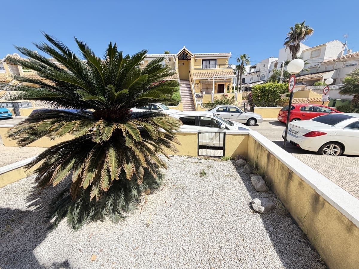 2 sovrum Lägenhet till salu i Villamartin med pool - 159 995 € (Ref: 9812502)