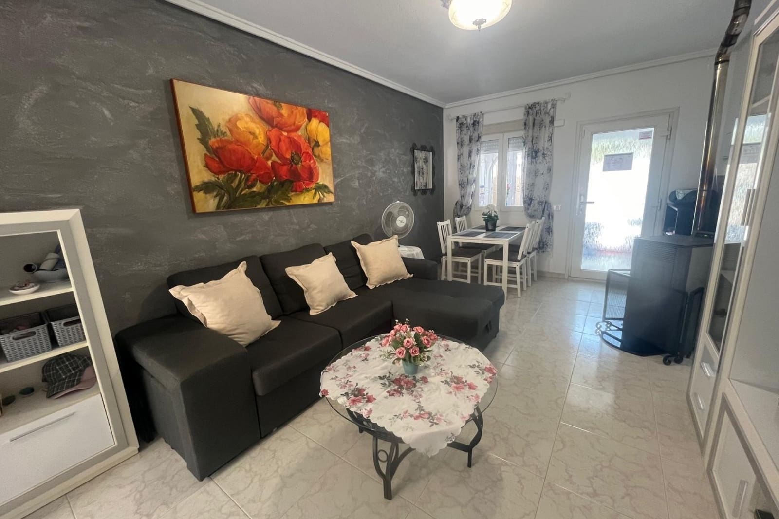 2 slaapkamer Huis te koop in Dona Pepa met zwembad - € 198.000 (Ref: 9812505)