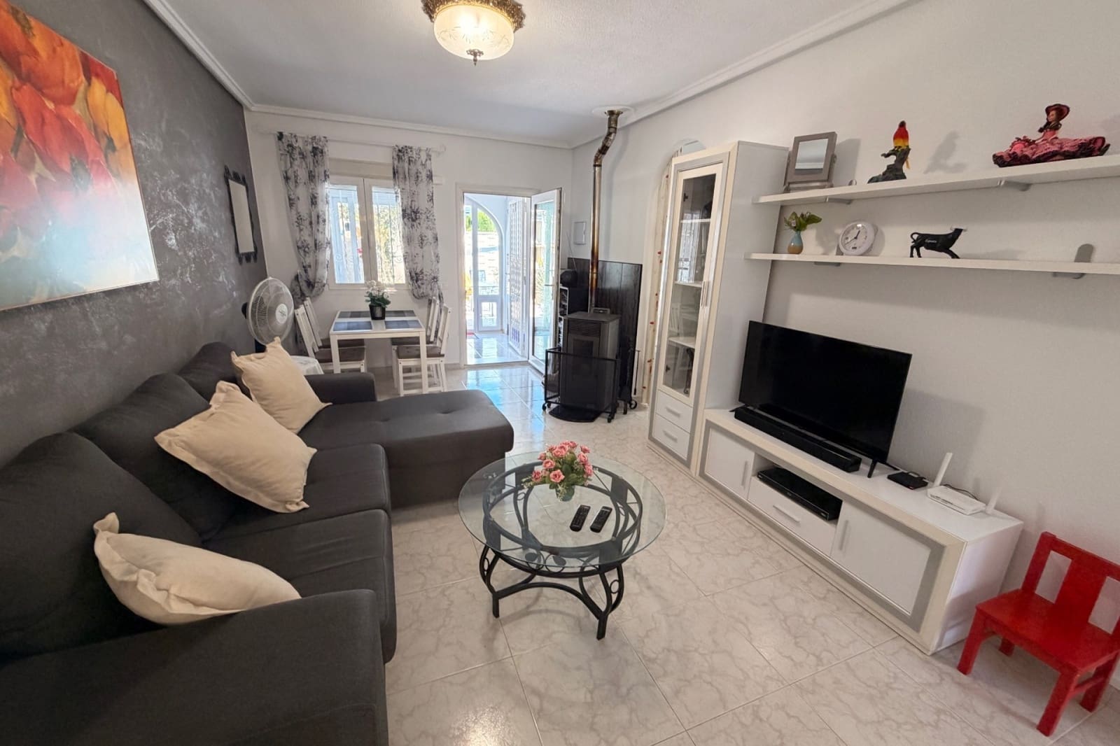 2 slaapkamer Huis te koop in Dona Pepa met zwembad - € 198.000 (Ref: 9812505)