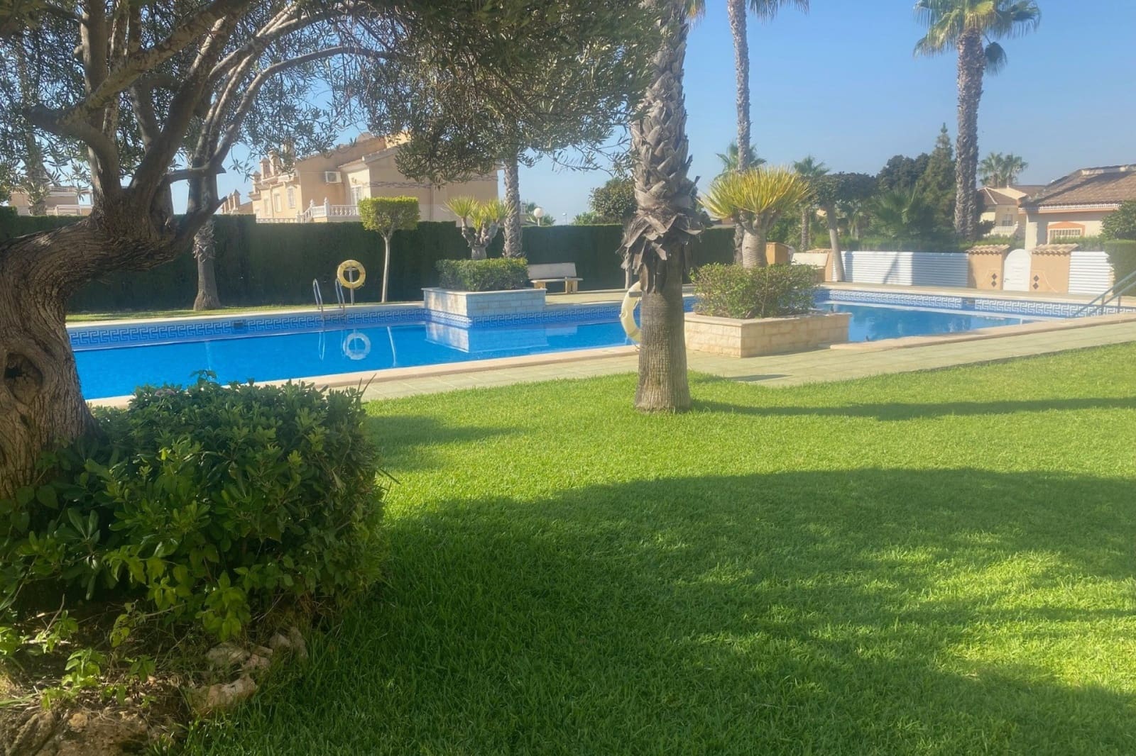 2 slaapkamer Huis te koop in Dona Pepa met zwembad - € 198.000 (Ref: 9812505)