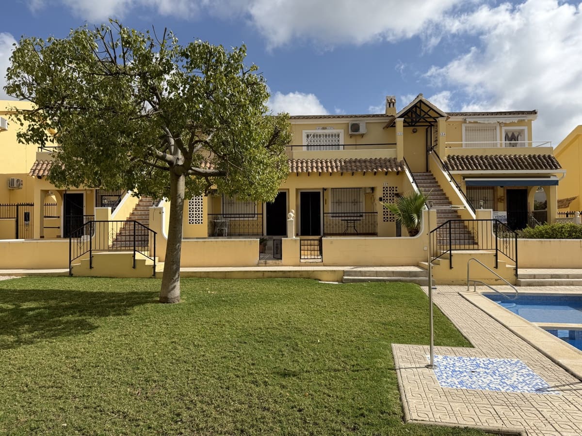 2 soverom Leilighet til salgs i Villamartin med svømmebasseng - € 159 995 (Ref: 9812509)