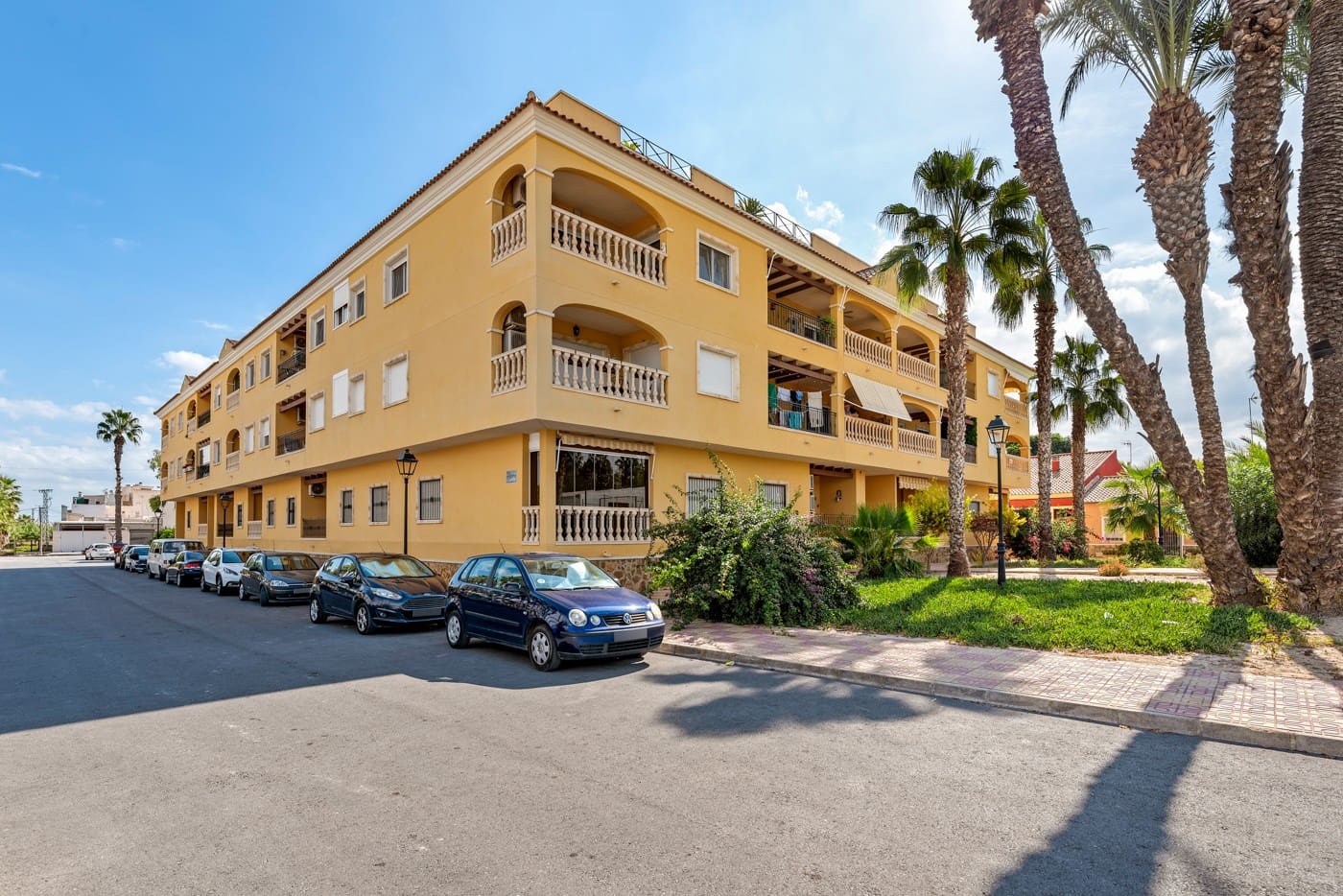 4 soveværelse Lejlighed til salg i Jacarilla med swimmingpool - € 145.000 (Ref: 9812511)