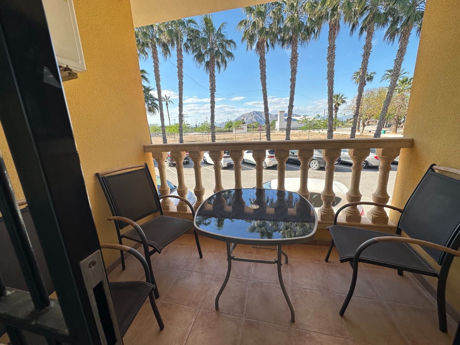 4 soveværelse Lejlighed til salg i Jacarilla med swimmingpool - € 145.000 (Ref: 9812511)