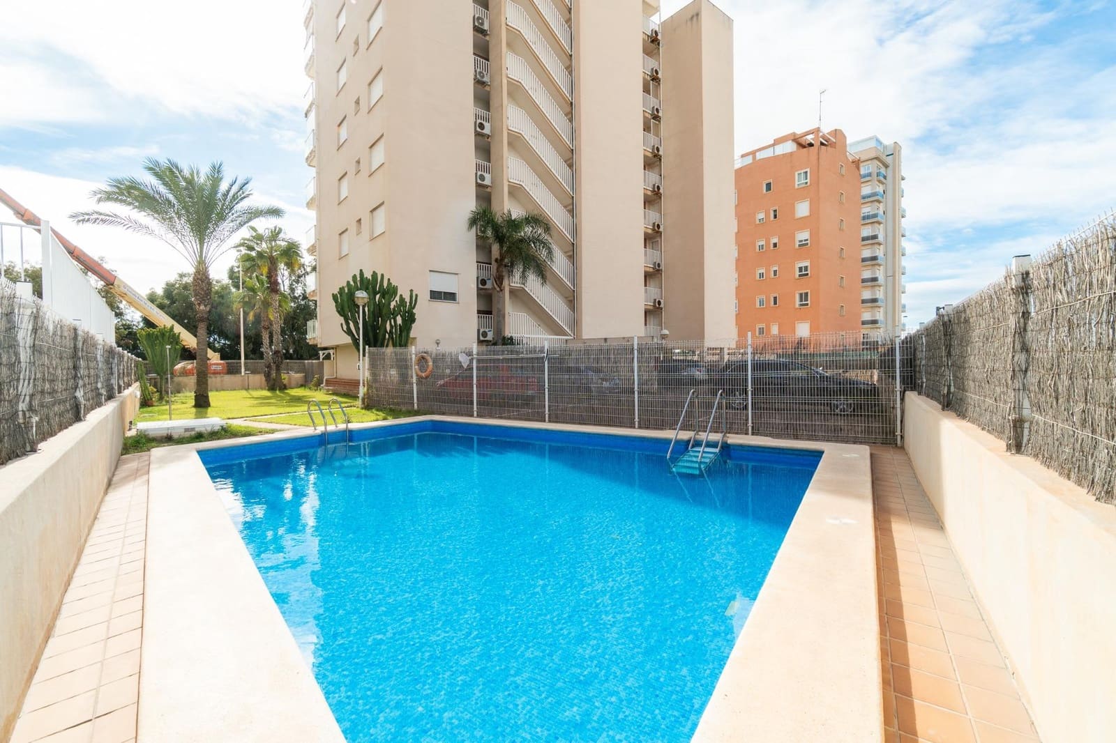 3 soveværelse Lejlighed til salg i Guardamar del Segura med swimmingpool garage - € 319.000 (Ref: 9888413)