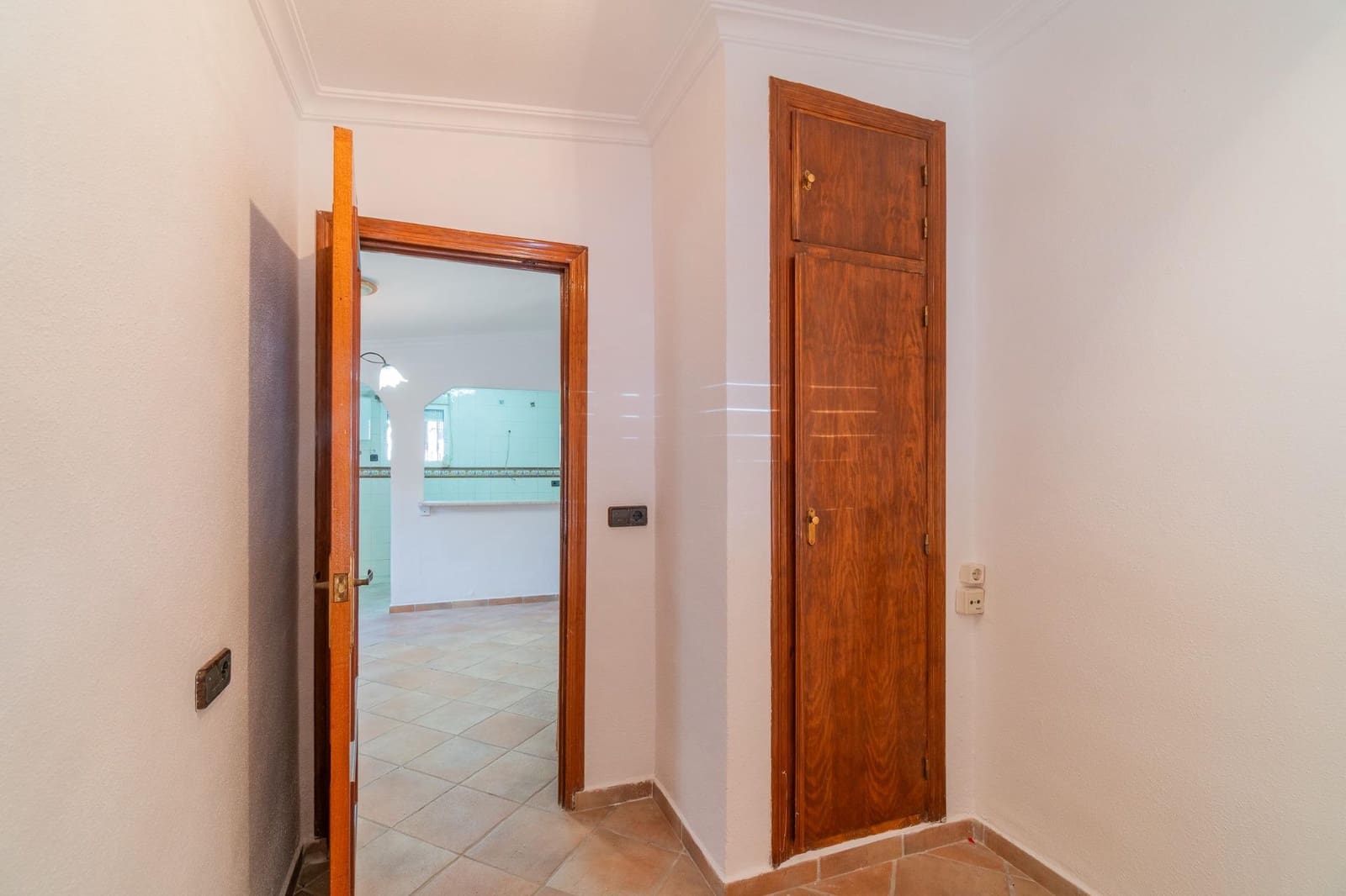 4 soverom Villa til salgs i Torrevieja med svømmebasseng garasje - € 449 000 (Ref: 9888414)