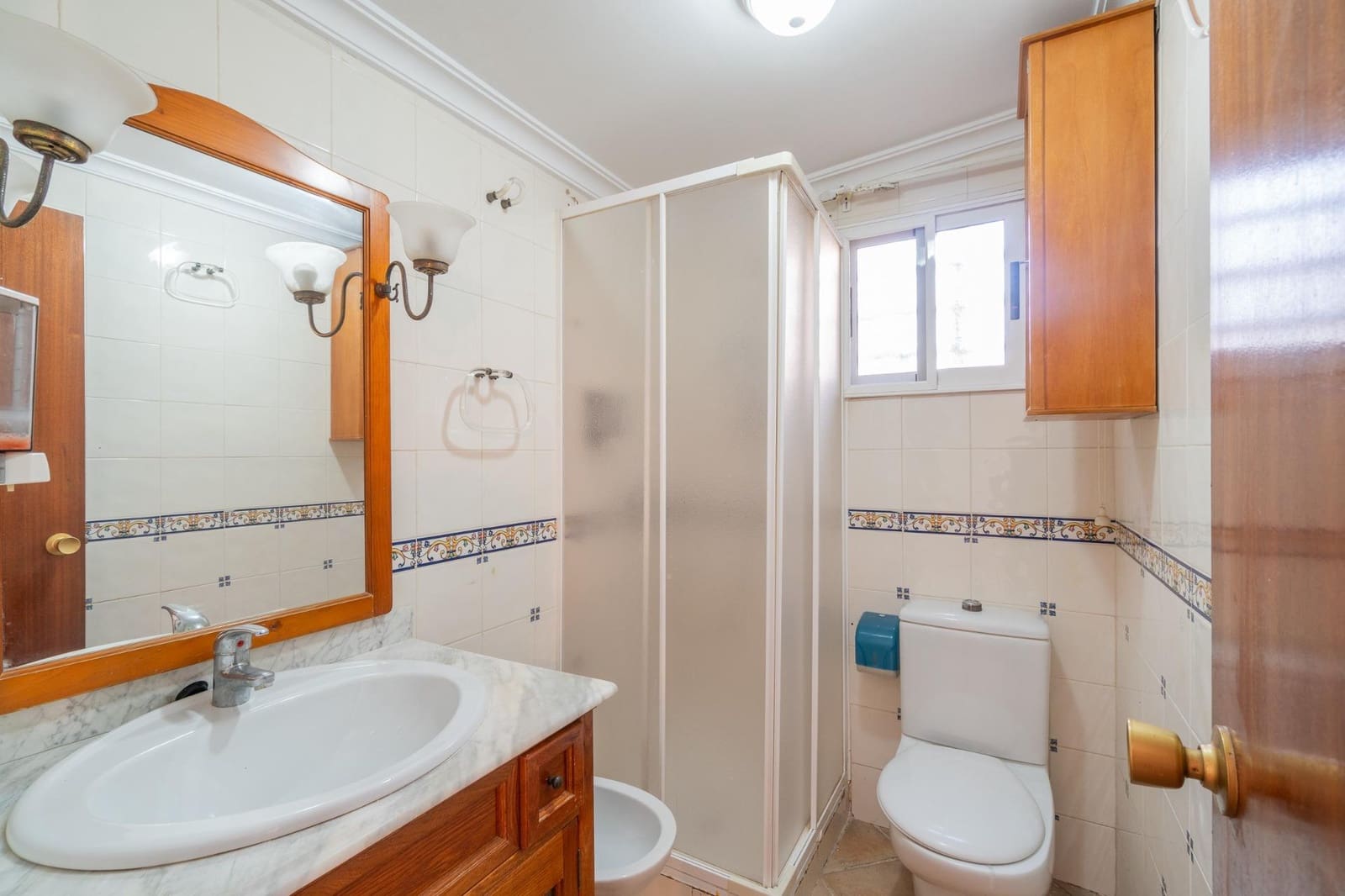 4 soverom Villa til salgs i Torrevieja med svømmebasseng garasje - € 449 000 (Ref: 9888414)