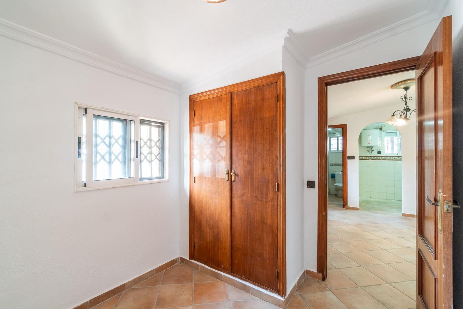 4 soverom Villa til salgs i Torrevieja med svømmebasseng garasje - € 449 000 (Ref: 9888414)