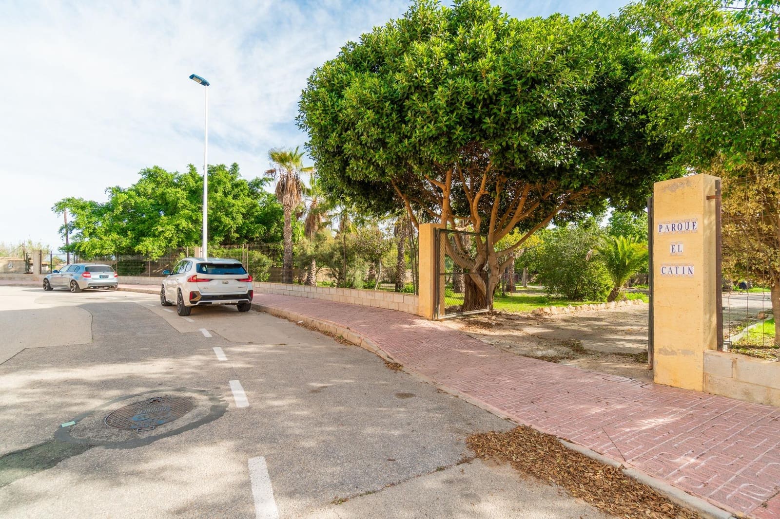 4 soverom Villa til salgs i Torrevieja med svømmebasseng garasje - € 449 000 (Ref: 9888414)