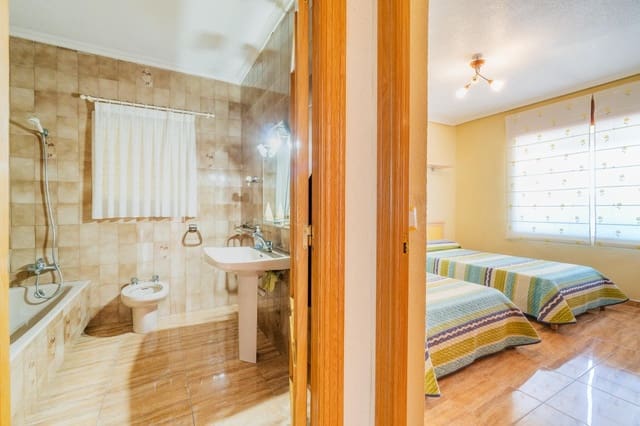 3 sypialnia Willa na sprzedaż w San Miguel de Salinas z garażem - 349 000 € (Ref: 9888422)