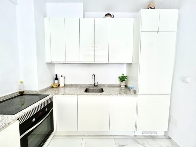 2 Zimmer Apartment zu verkaufen in La Zenia, Orihuela mit Garage - 189.900 € (Ref: 9891540)