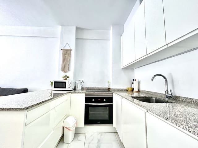 2 Zimmer Apartment zu verkaufen in La Zenia, Orihuela mit Garage - 189.900 € (Ref: 9891540)