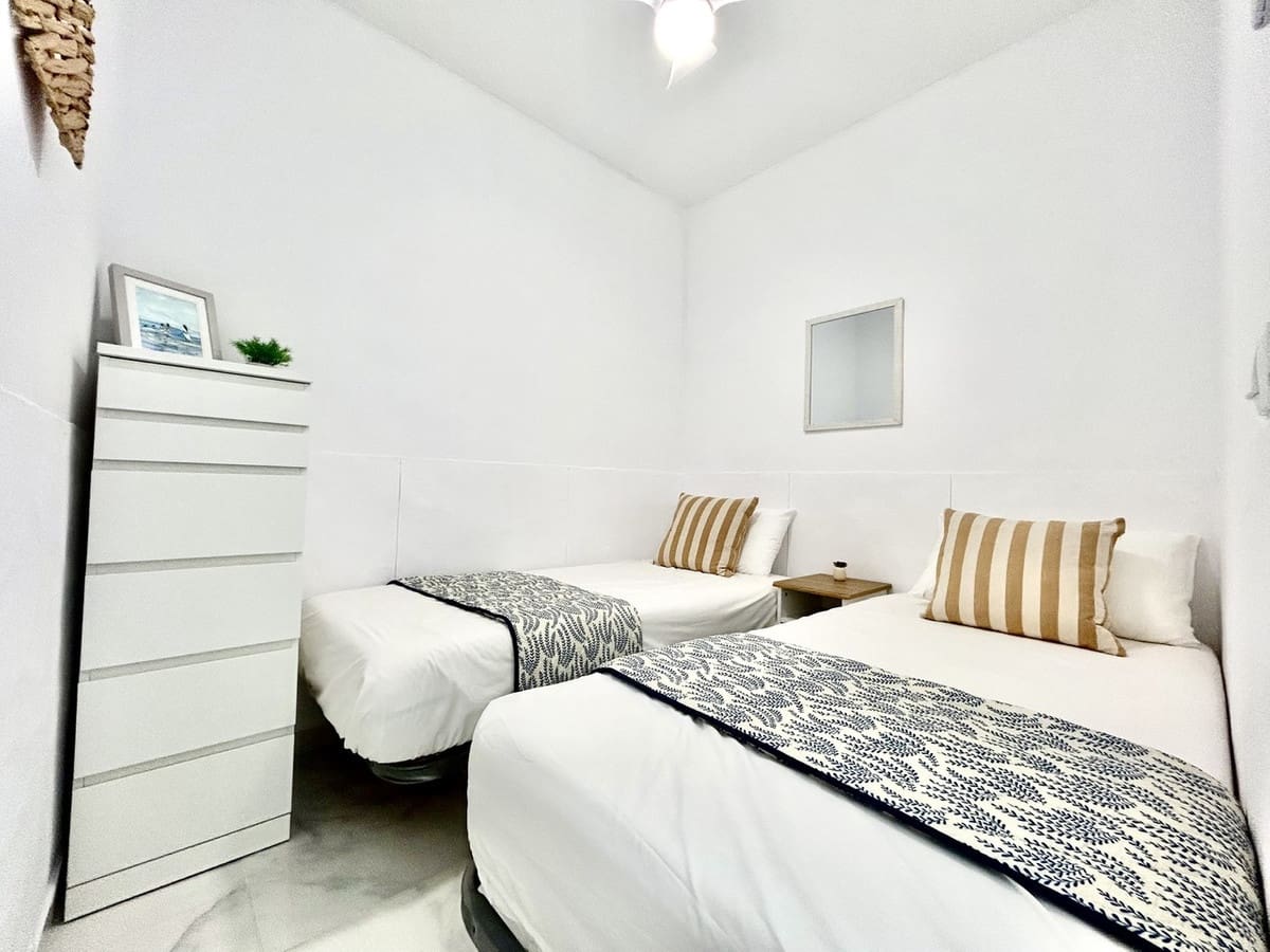 2 sovrum Lägenhet till salu i La Zenia med garage - 189 900 € (Ref: 9891540)