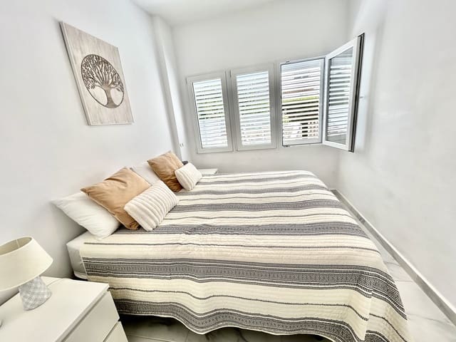 2 Zimmer Apartment zu verkaufen in La Zenia, Orihuela mit Garage - 189.900 € (Ref: 9891540)