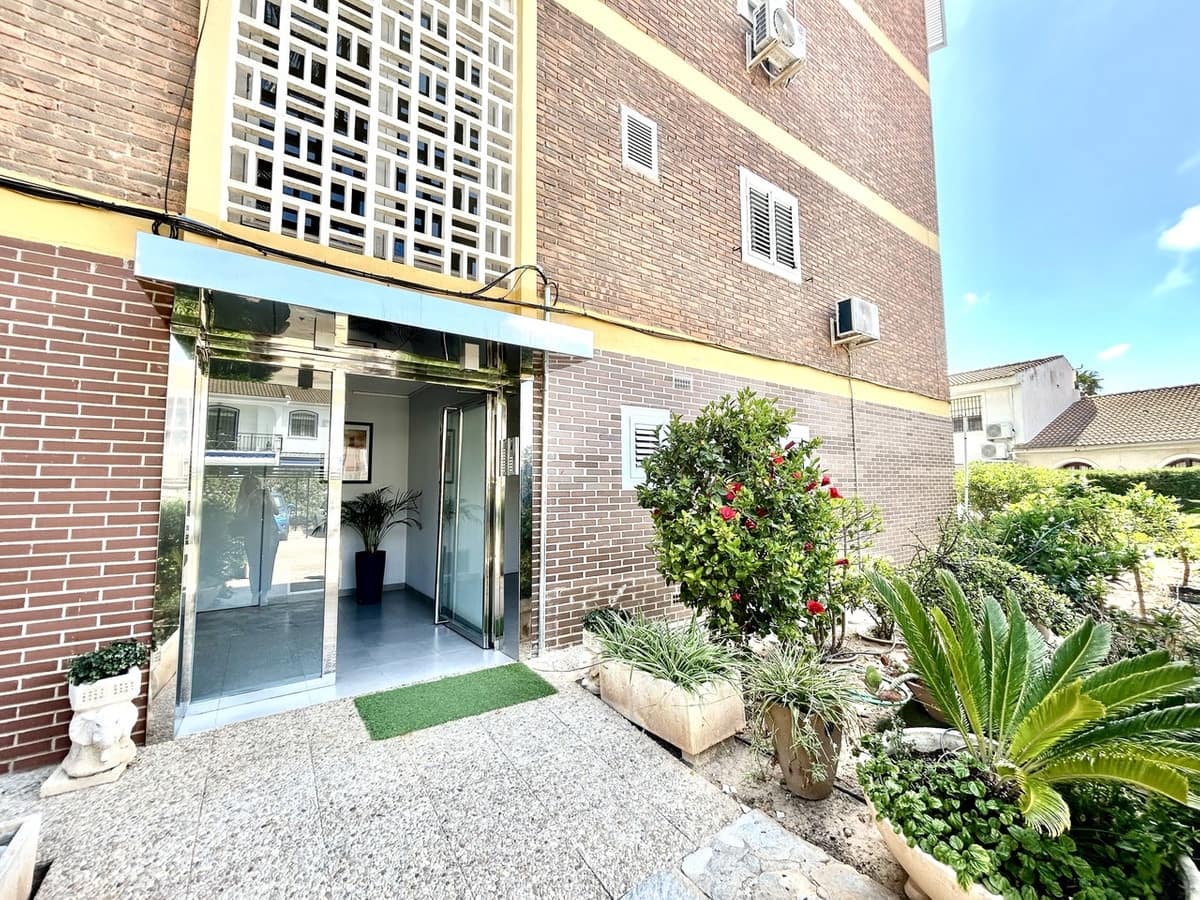 2 sovrum Lägenhet till salu i La Zenia med garage - 189 900 € (Ref: 9891540)
