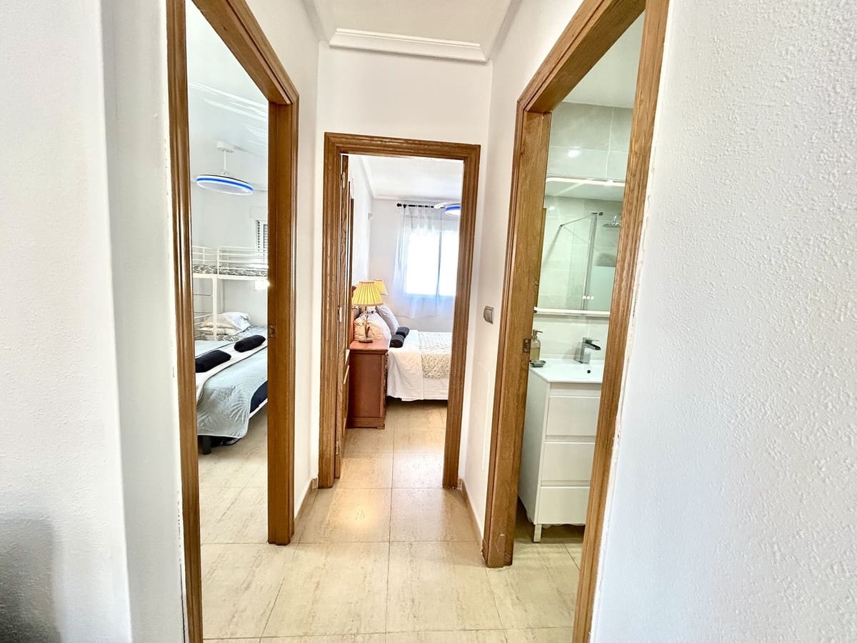 2 soveværelse Lejlighed til salg i Villamartin med swimmingpool garage - € 159.950 (Ref: 9891542)