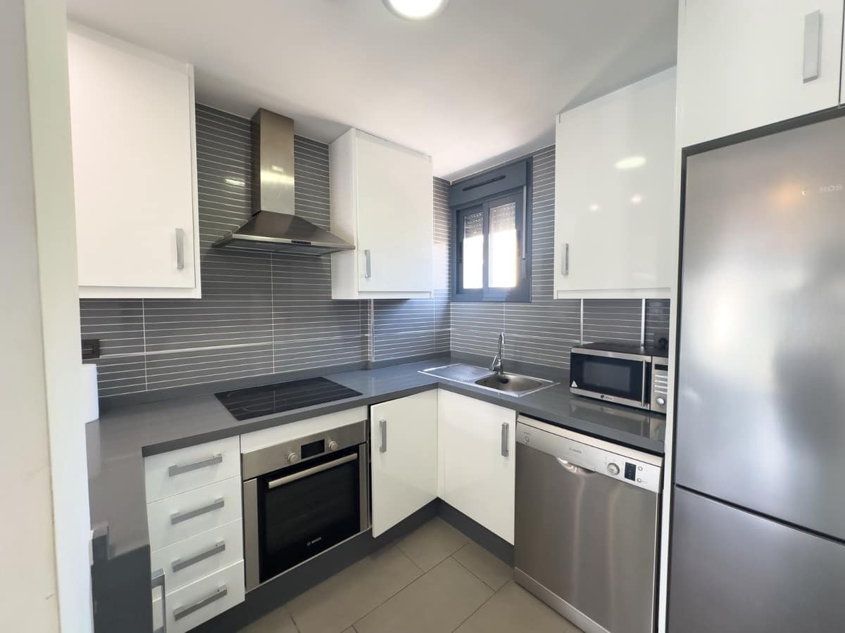 2 slaapkamer Penthouse te koop in La Zenia met zwembad garage - € 339.000 (Ref: 9891544)