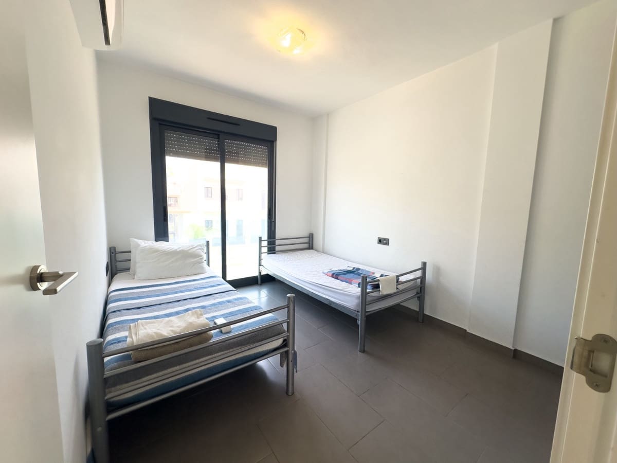 2 slaapkamer Penthouse te koop in La Zenia met zwembad garage - € 339.000 (Ref: 9891544)