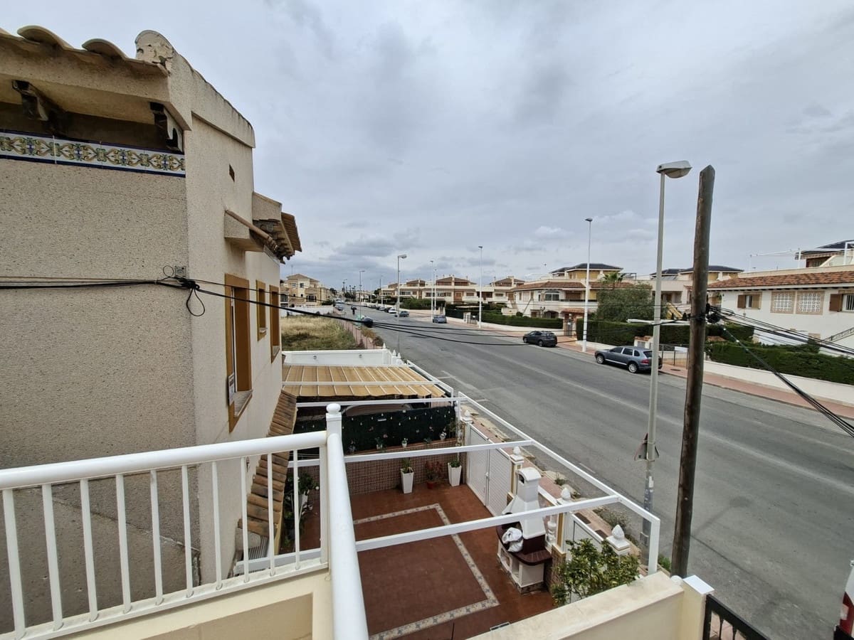 2 sovrum Takvåning till salu i Playa Flamenca med pool - 169 000 € (Ref: 9891545)