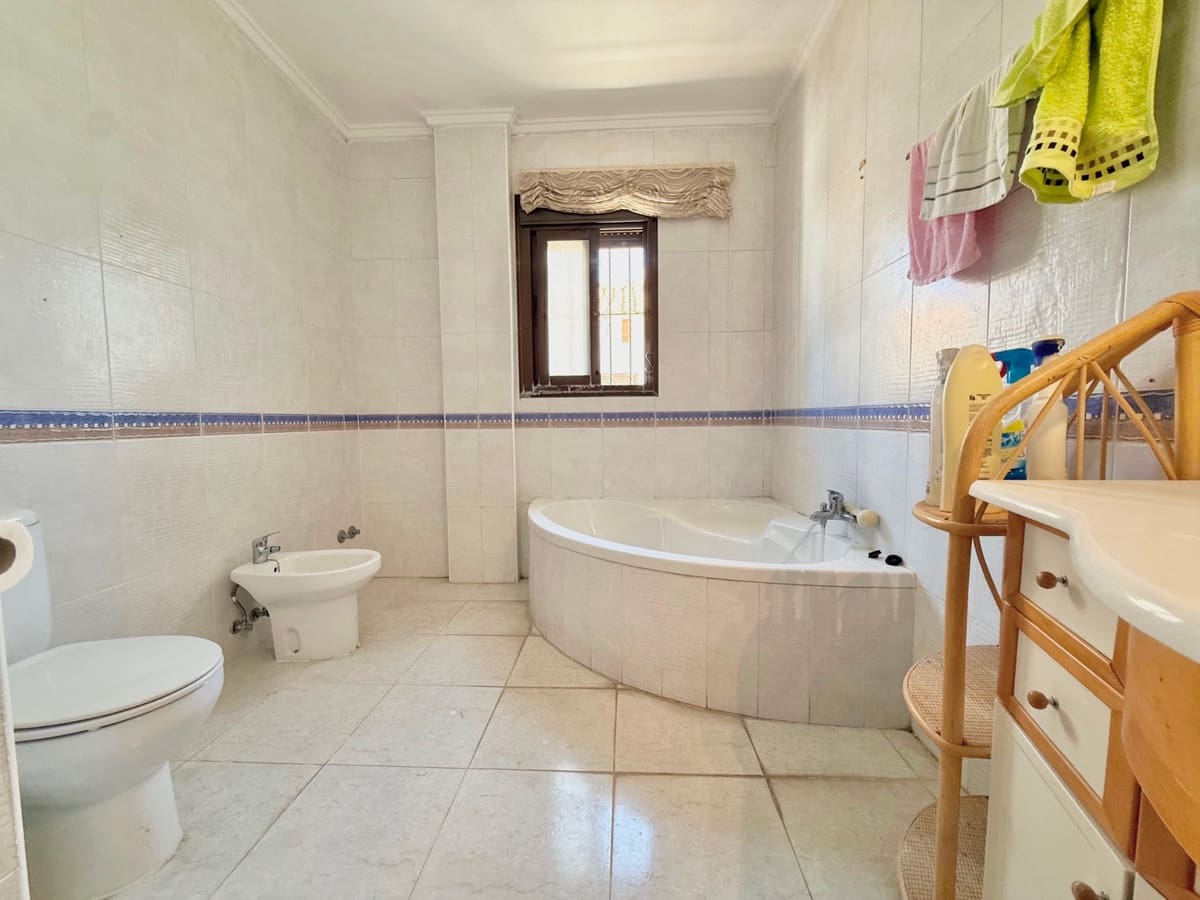 3 chambre Villa/Maison à vendre à Ciudad Quesada avec piscine - 235 000 € (Ref: 9891546)