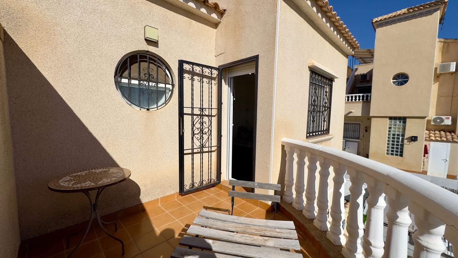 2 sypialnia Willa na sprzedaż w Villamartin z basenem garażem - 279 900 € (Ref: 9899782)