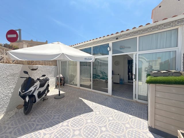 2 makuuhuone Omakotitalo myytävänä paikassa Villamartin, Orihuela mukana uima-altaan - 209 950 € (Ref: 9900712)