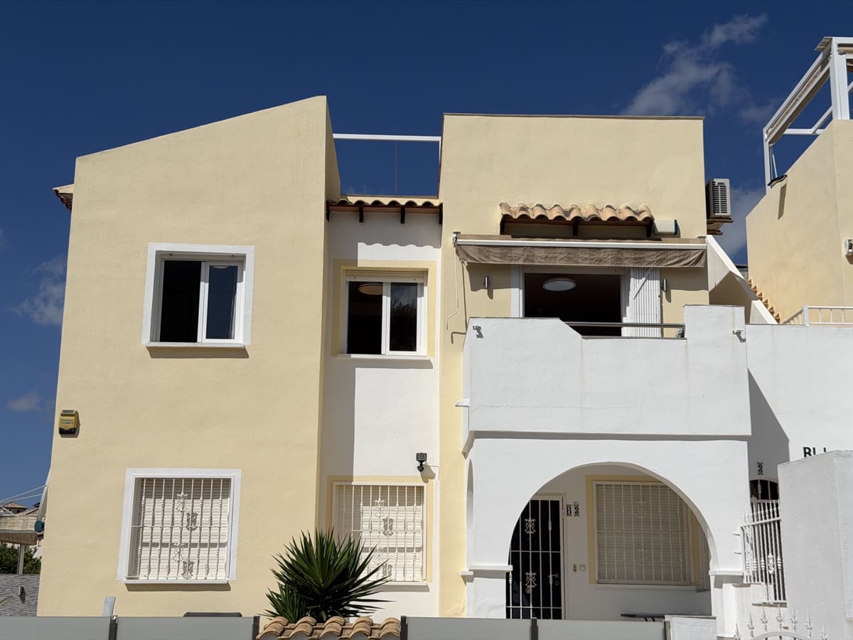 2 Zimmer Penthouse zu verkaufen in Villamartin mit Pool - 189.900 € (Ref: 9906721)