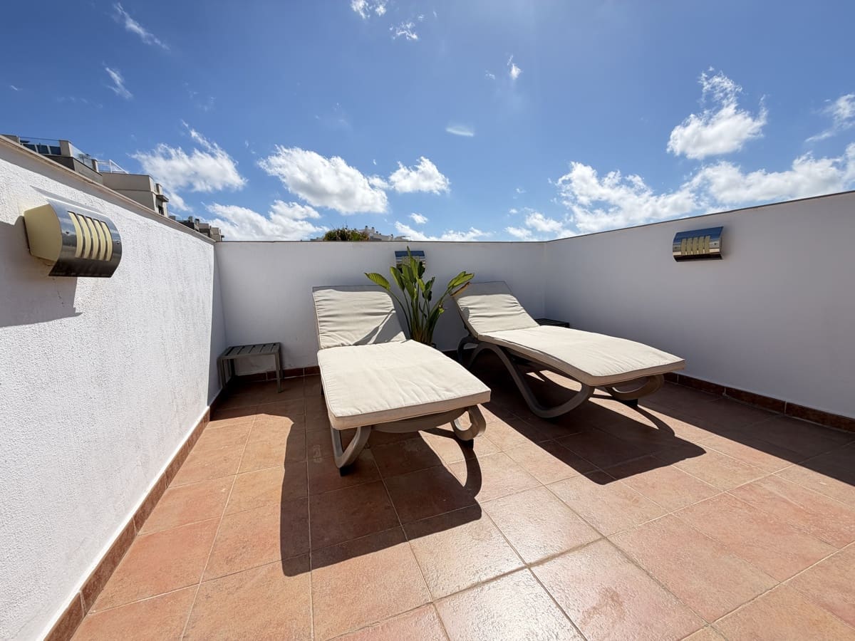 2 Zimmer Penthouse zu verkaufen in Villamartin mit Pool - 189.900 € (Ref: 9906721)