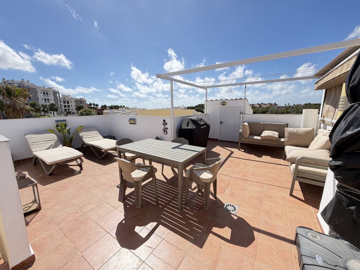 2 Zimmer Penthouse zu verkaufen in Villamartin mit Pool - 189.900 € (Ref: 9906721)