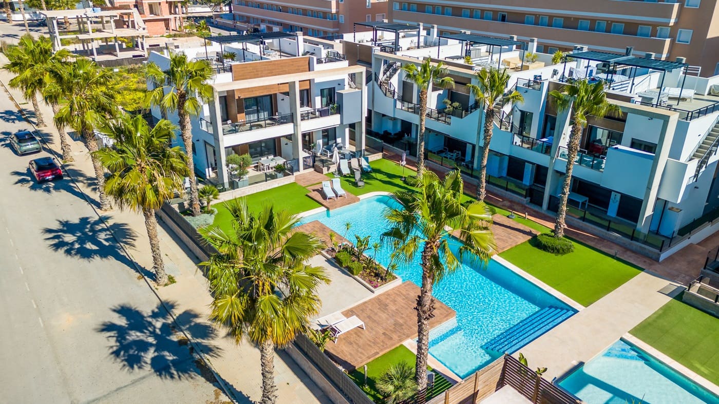2 sovrum Lägenhet till salu i Guardamar del Segura med pool garage - 265 000 € (Ref: 9916379)